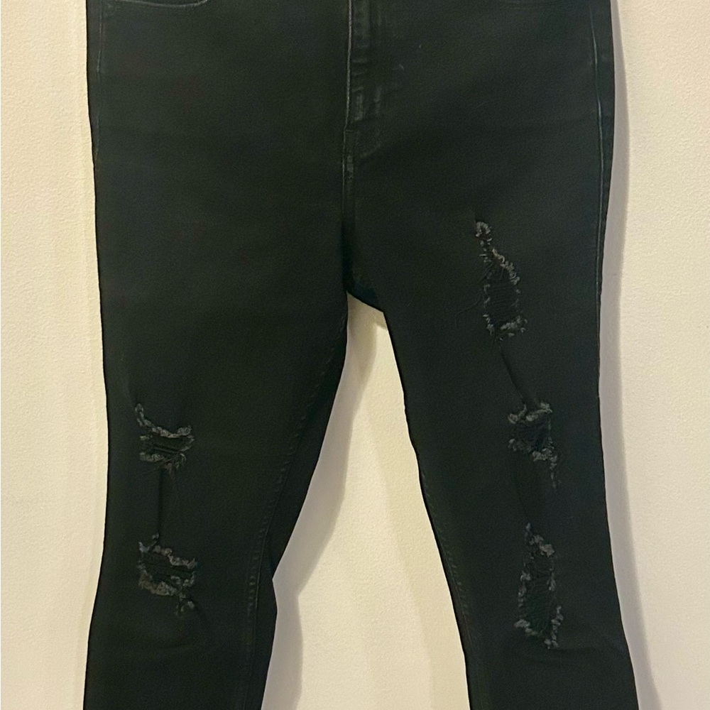Black Distressed Jeans